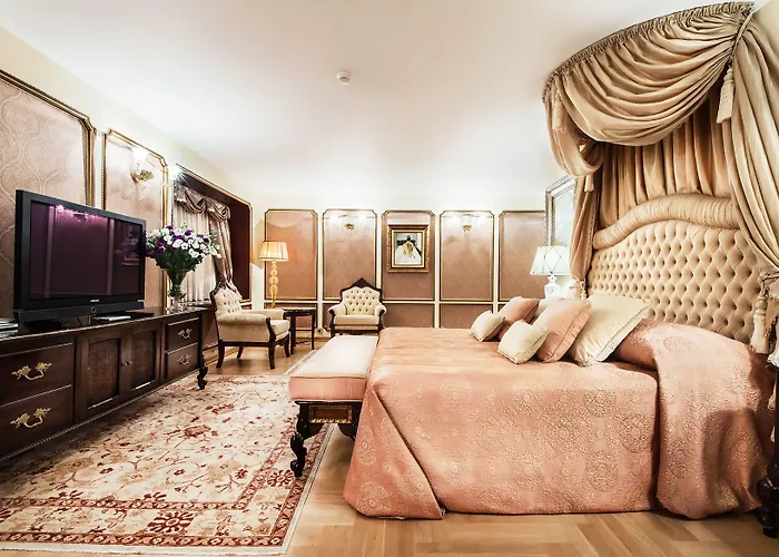 маринела Хотел